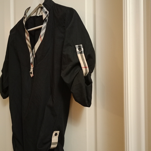 Women's Burberry Short sleeve blouse Size Small - Picture 2 of 4